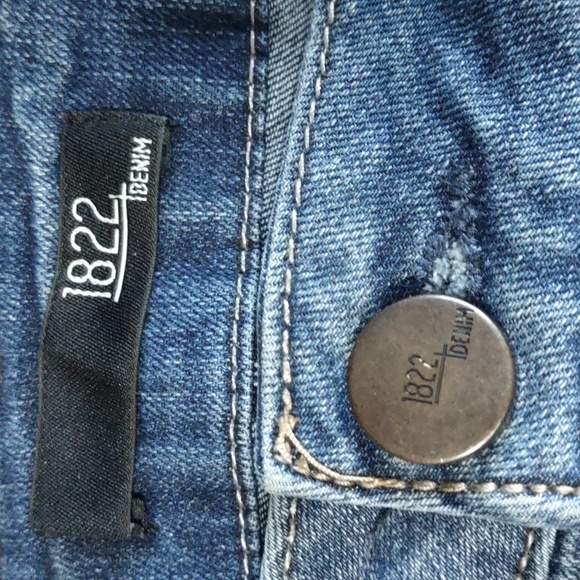 1882 Denim Bermuda Shorts - Picture 3 of 5